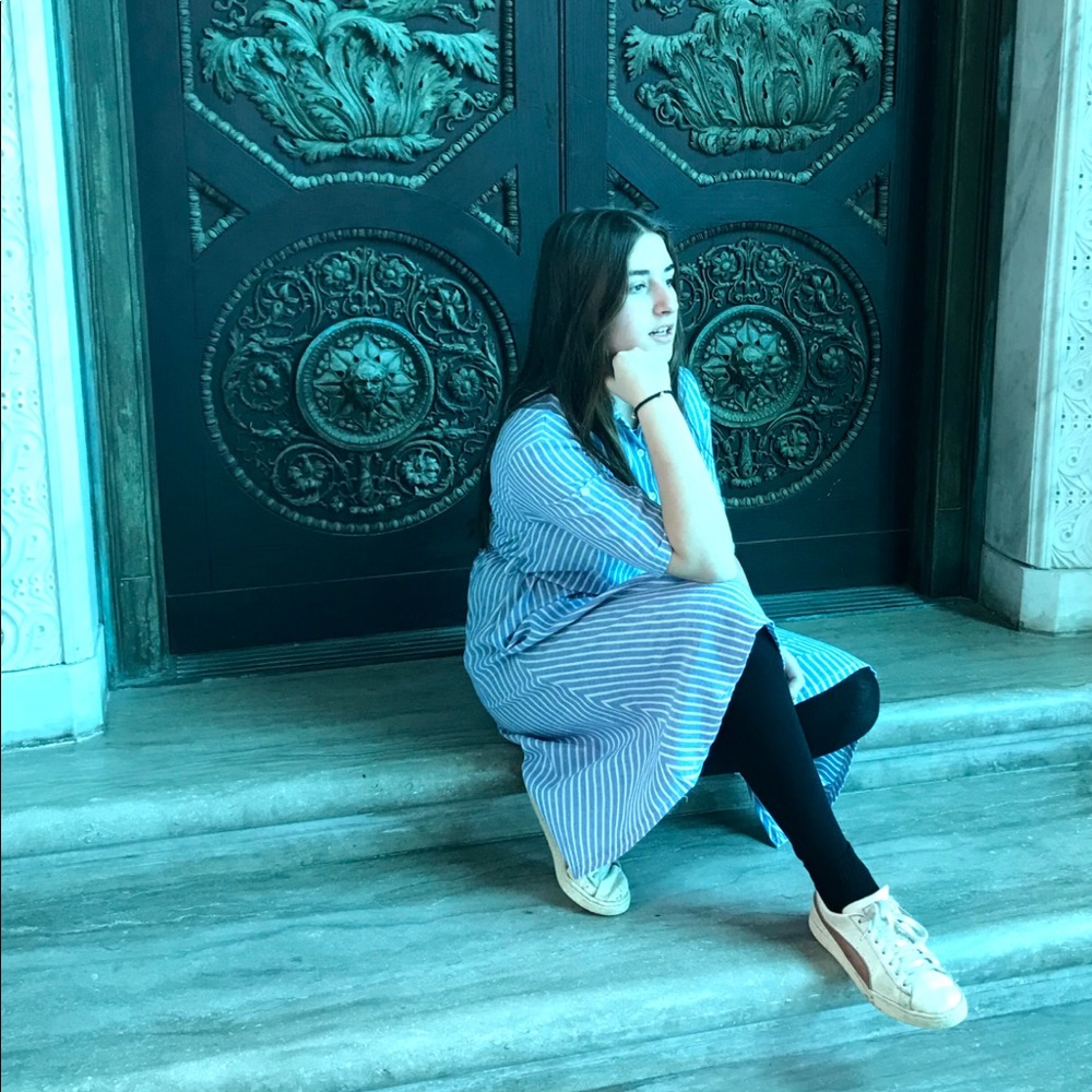 Meet your Posher, Chaya